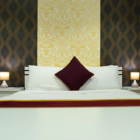 Golden Dahlia Fintas Aparthotel Kuwait City Exterior photo